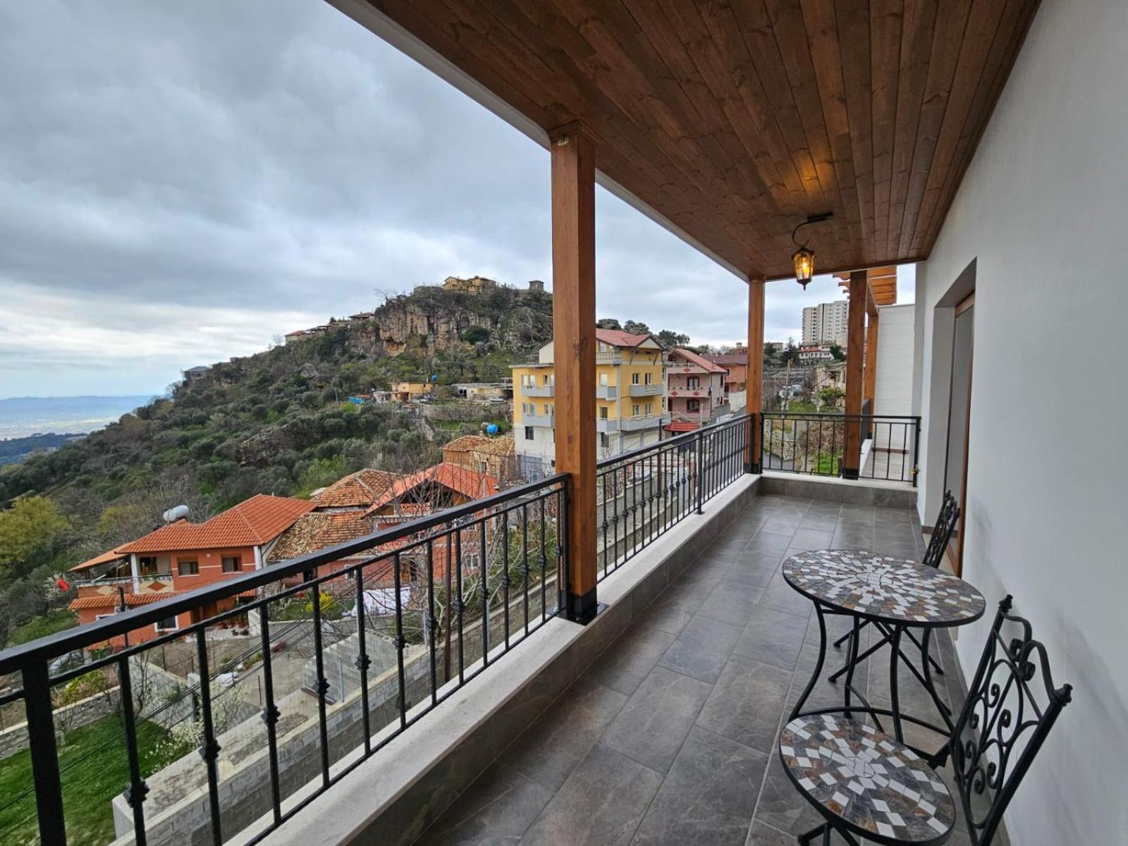 Vila Dani Near Castle And Old Bazar Krujë Buitenkant foto